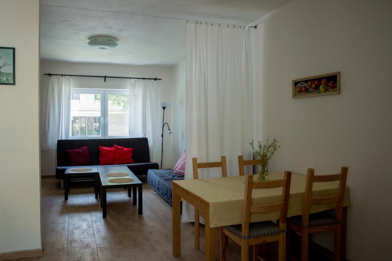 Ubytovani Domecek V Mikulove Apartment Ngoại thất bức ảnh